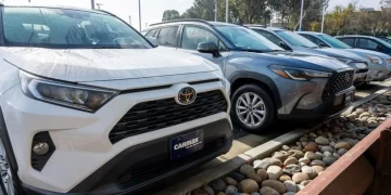 Trump Imposes 25% Tariff on Imported Cars to Boost US Industry