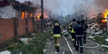 Fresh Russian Strikes Kill 12 Across Ukraine Amid Ceasefire Uncertainty