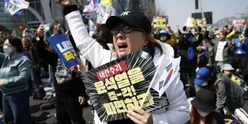 They Helped Topple a President—Now South Korea’s Young Women Say They’re Being Erased